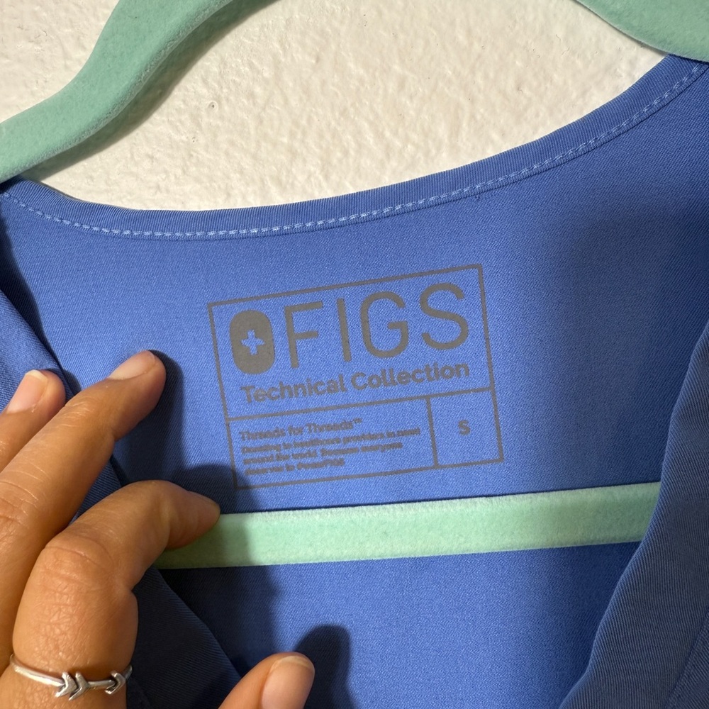 Figs Technical Collection Blue Scrub Top - Picture 5 of 5
